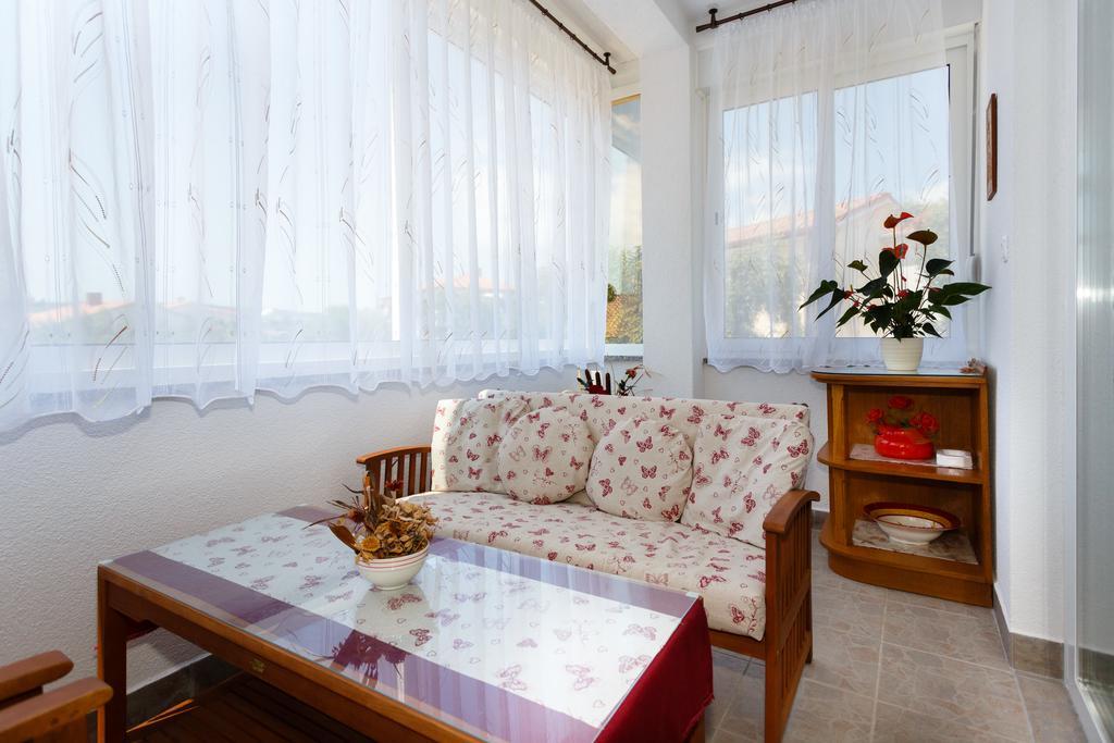 Villa Rosi Krk Town Exterior photo